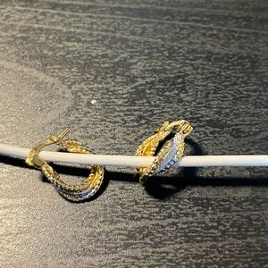 Small hoop earrings - 5 for $25 for items marked with ⭐️